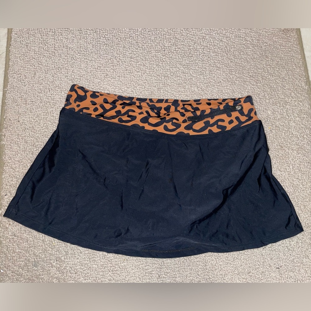 NEW Rekita swim skort
Black with leopard print top band